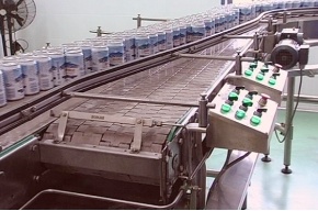 Full can conveyor (plastic tabletop chain conveyor and mat top conveyor)