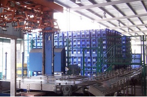 Plastic case palletizer